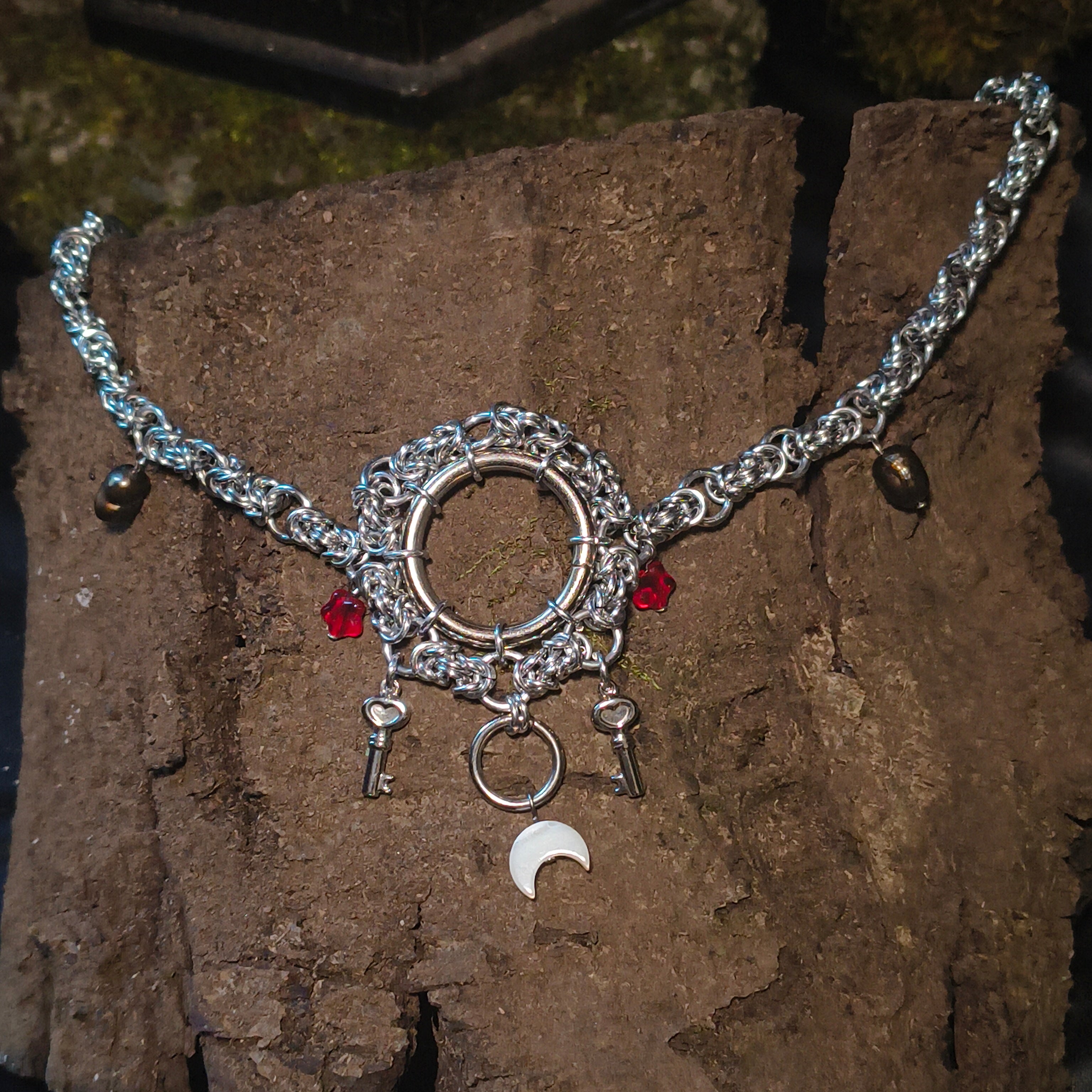 "Hekate" Chainmail and Pearl Choker