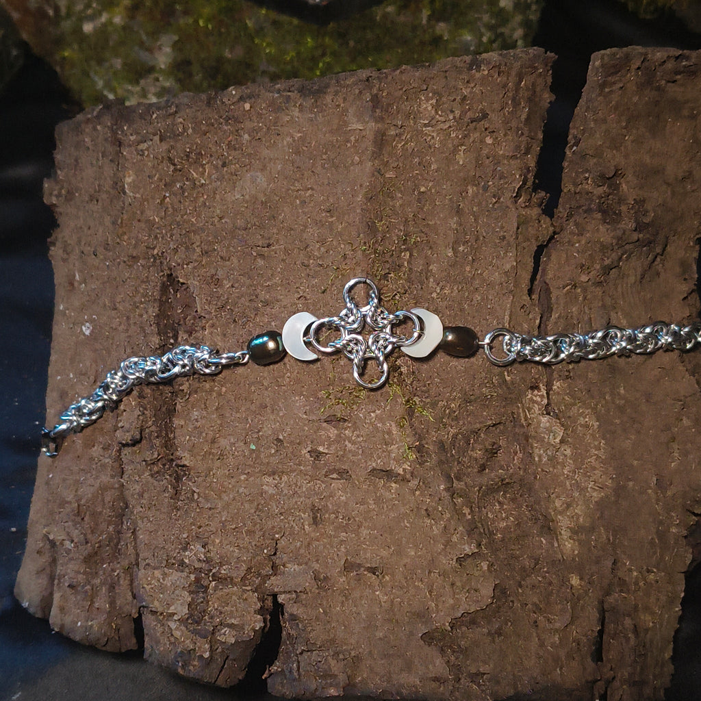 "Hekate" Chainmail and Pearl Bracelet