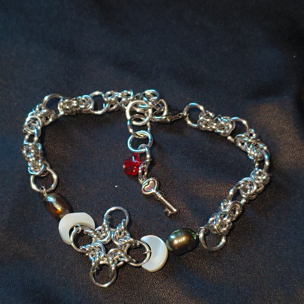 "Hekate" Chainmail and Pearl Bracelet